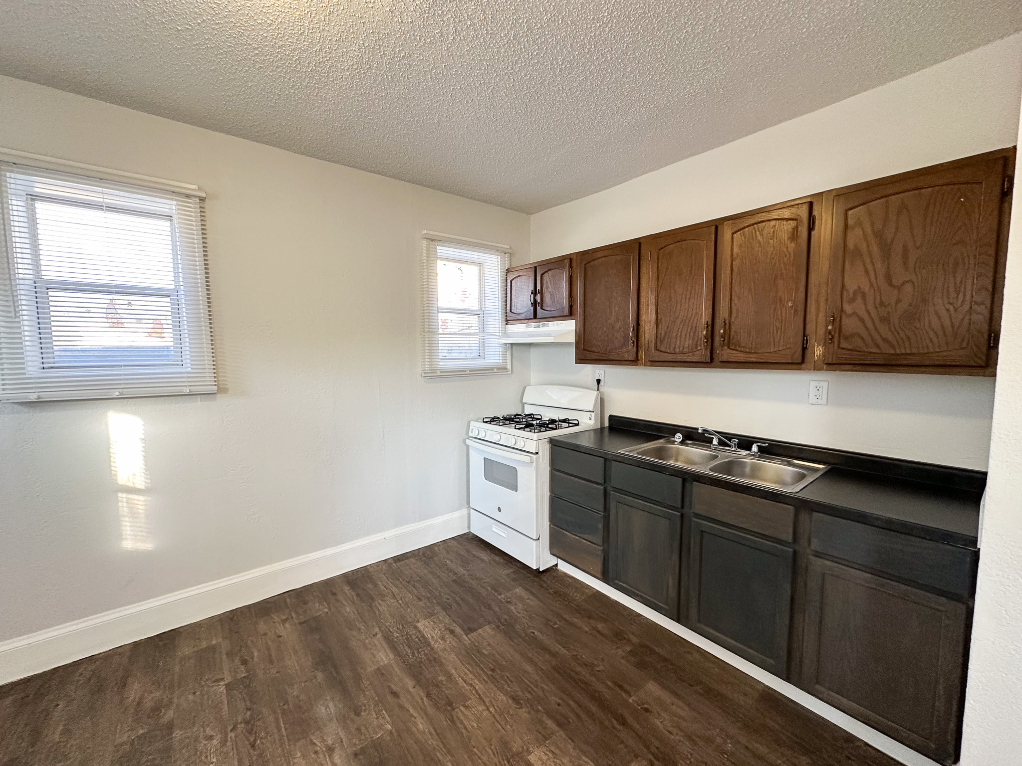 213 North Fairfax Avenue - 5